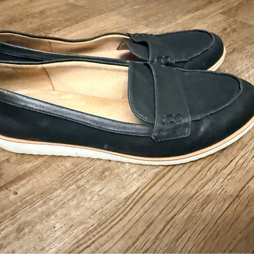 Life Stride Black Leather Loafers for Women - Picture 3 of 4